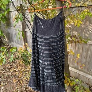 Erge Black Velvet Chemise